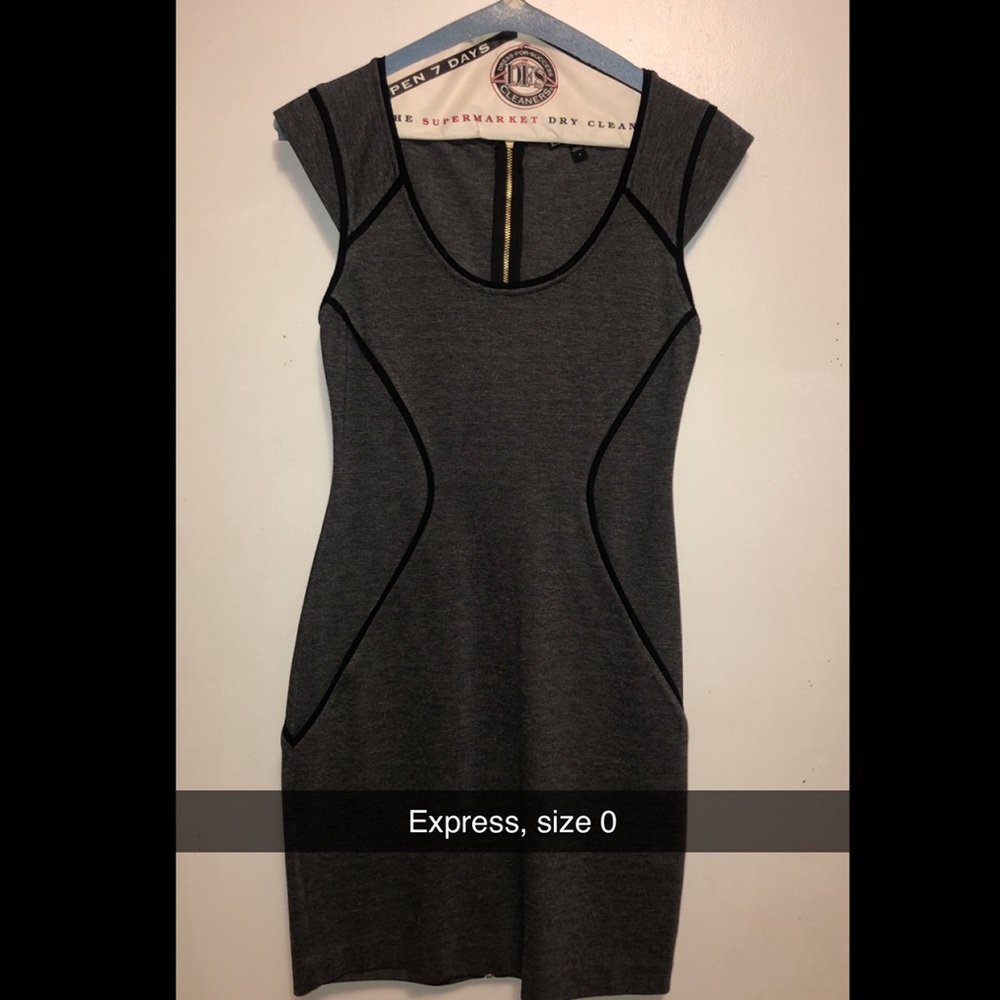 Express dresses - Picture 5 of 6